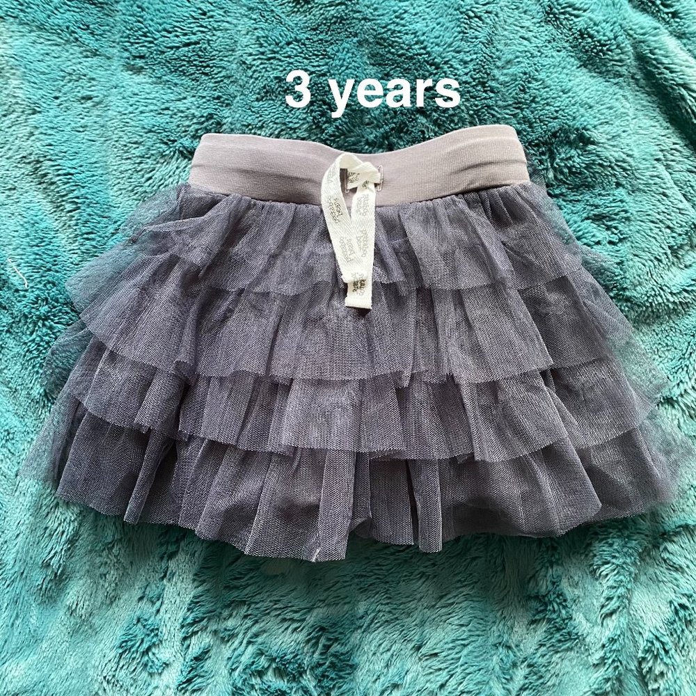 EUC Grey Tutu -- Jersey lining -- Built in shorts!